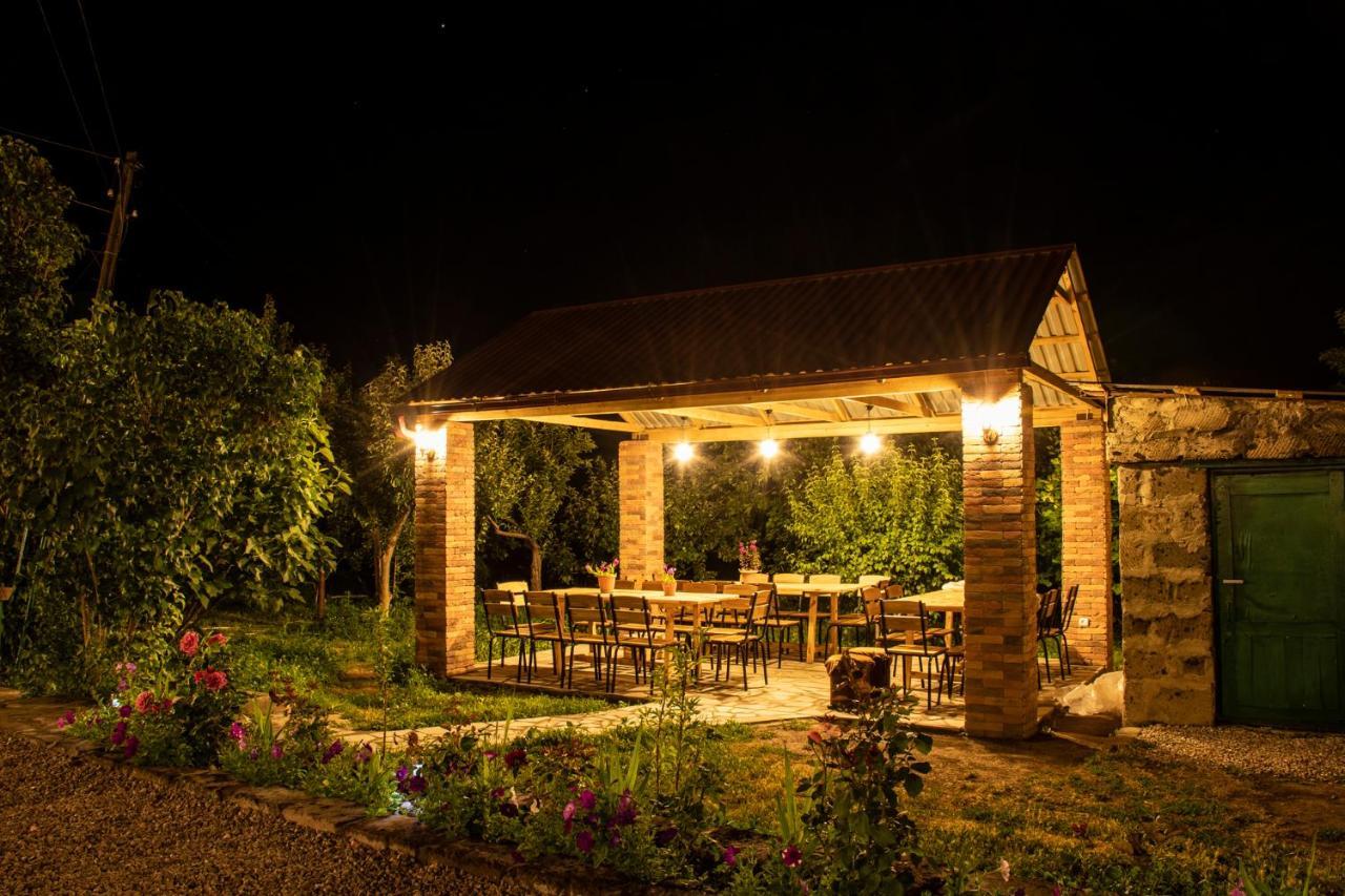 Noosh Guesthouse Ashnak Luaran gambar