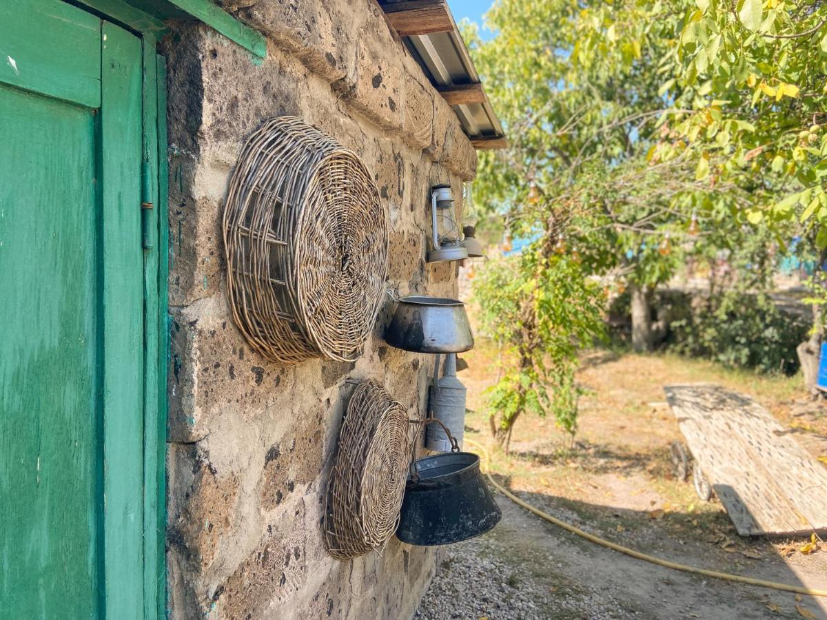 Noosh Guesthouse Ashnak Luaran gambar
